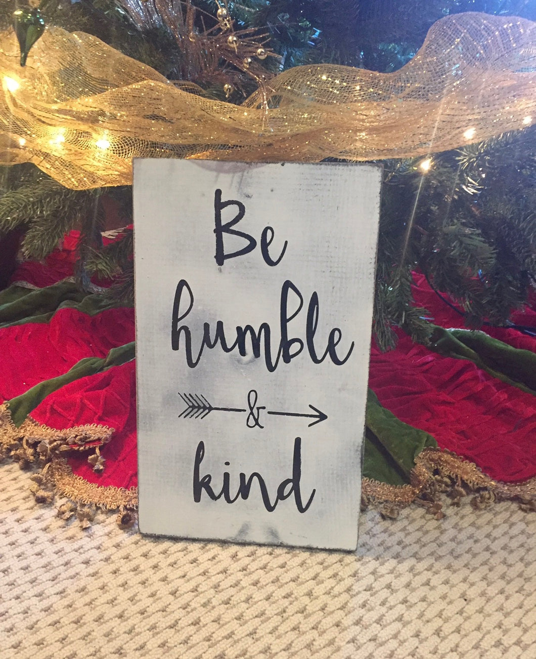 Be humble & kind sign - Family sign - Wood sign - Rustic wood sign - Christmas gift - Home decor - Knot In Your House